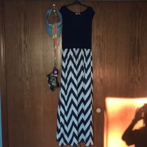 sleeveless maxi dress